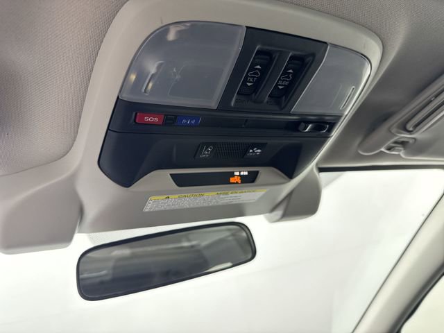 Used 2022 Subaru Crosstrek 2.5i Sport w/ Moonroof Package image 9