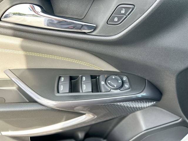 New 2026 Chevrolet Trax ACTIV w/ Sunroof Package FWD image 23