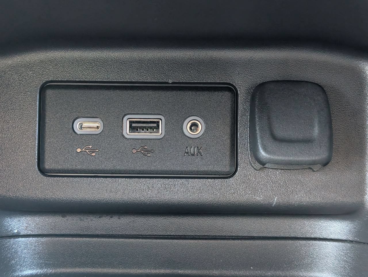 Used 2024 Chevrolet Equinox LT FWD image 18