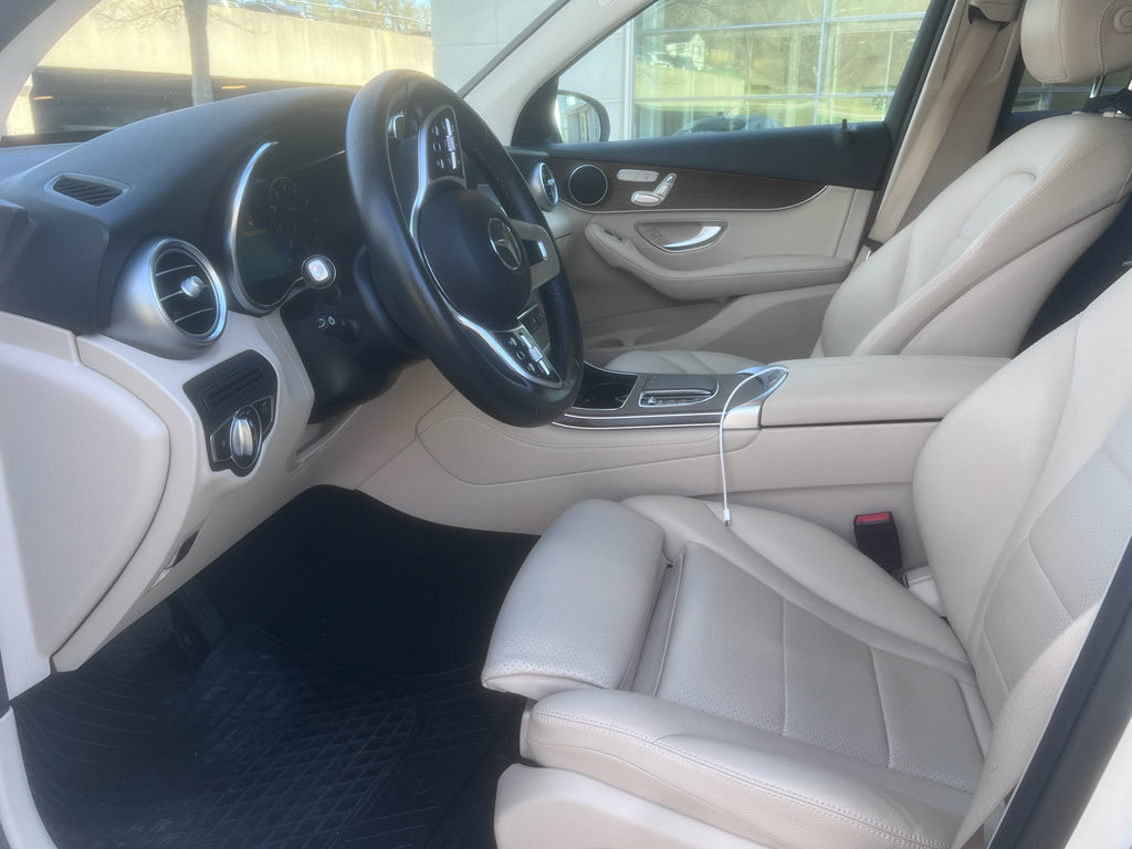 Used 2021 Mercedes-Benz GLC 300 300 4MATIC image 7