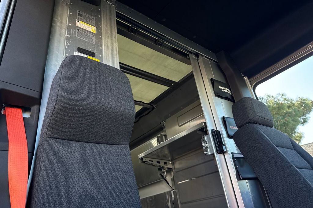 Used 2023 Chevrolet Brightdrop 600 w/ Active Safety Package 2 AWD/4WD image 17