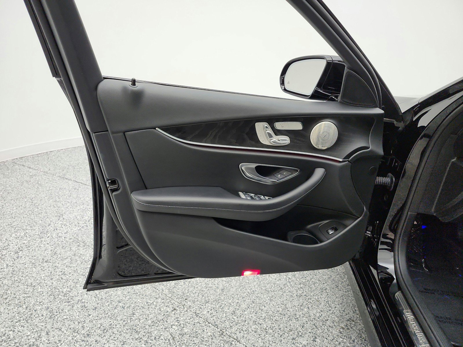Used 2022 Mercedes-Benz E 350 Sedan image 14
