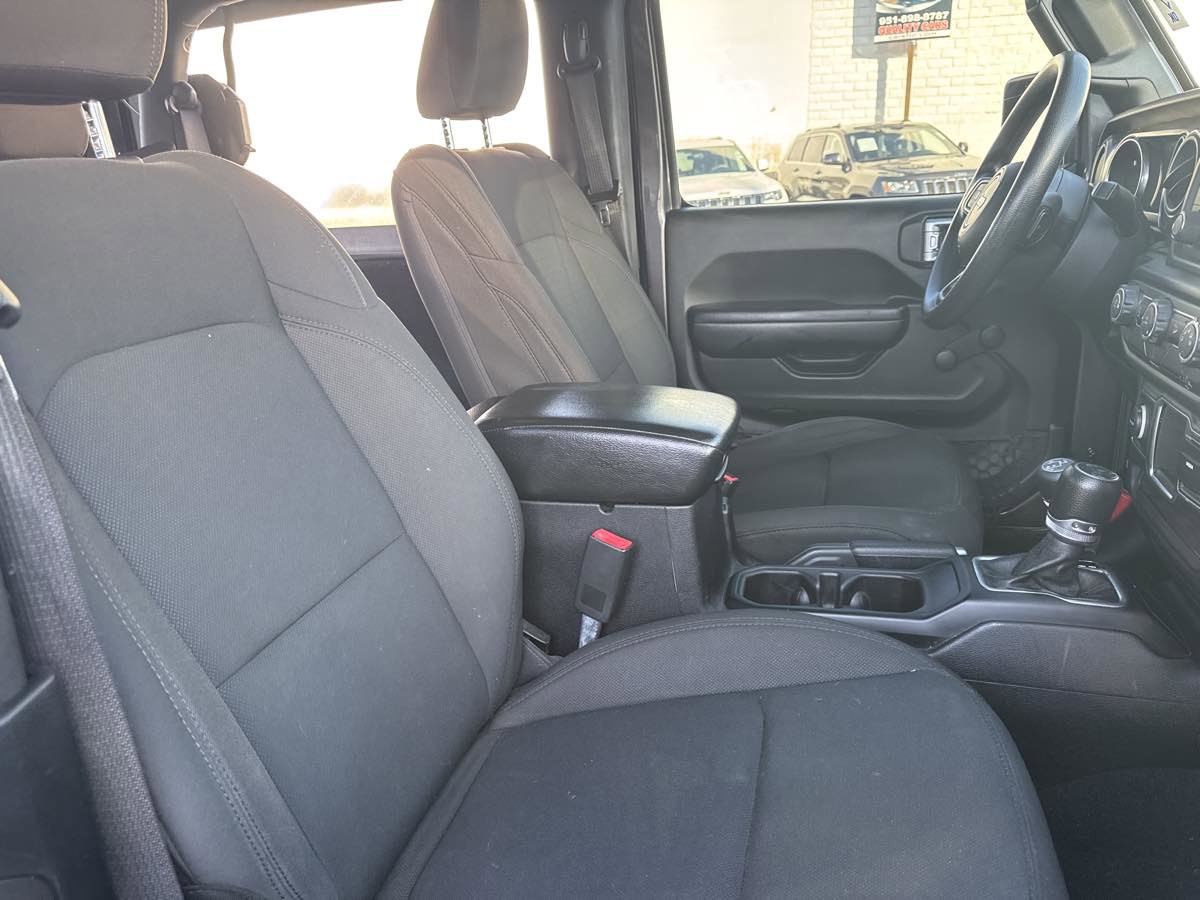 Used 2018 Jeep Wrangler Sport AWD/4WD image 9