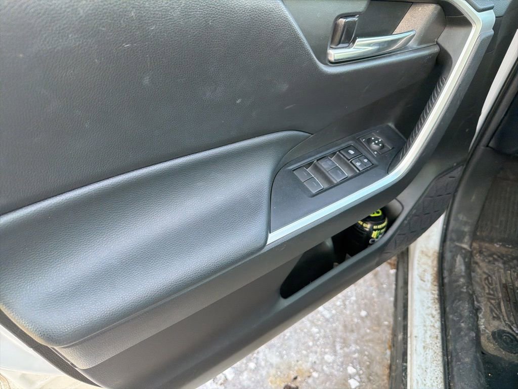 Used 2023 Toyota RAV4 XLE w/ Convenience Package image 11