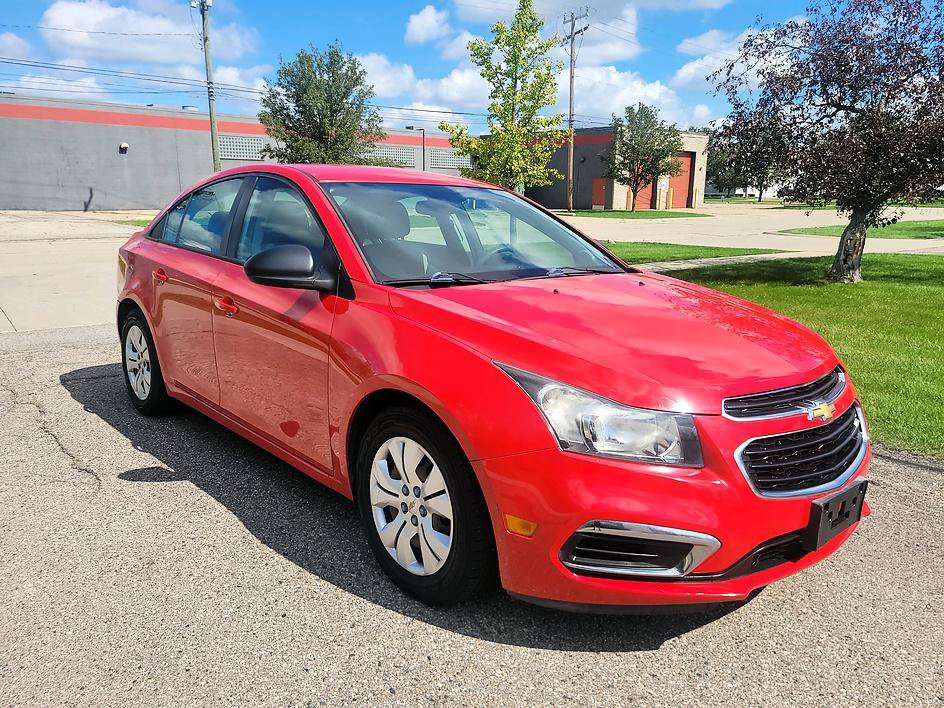 Used 2016 Chevrolet Cruze LS FWD image 1