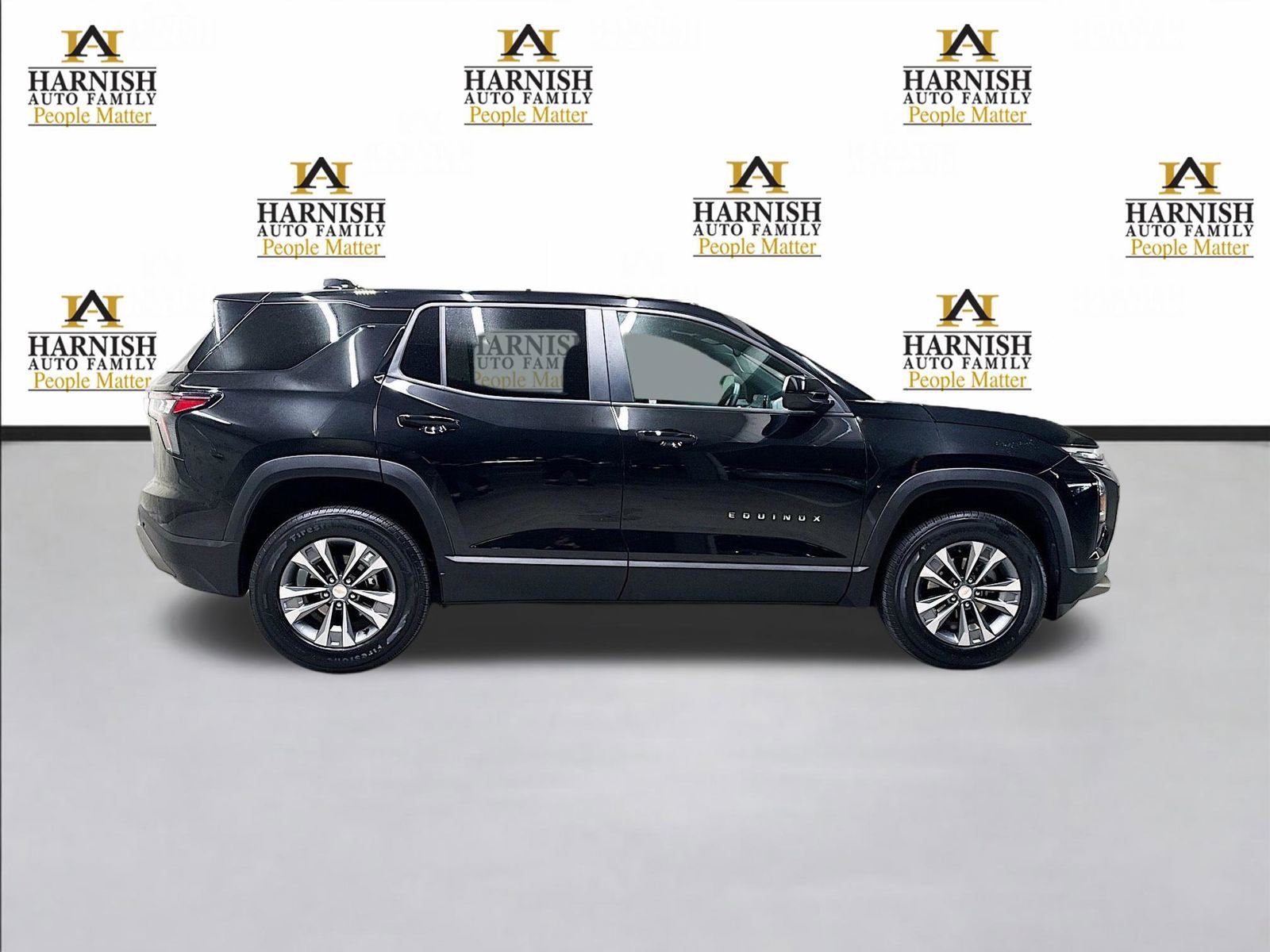 Used 2025 Chevrolet Equinox LT FWD image 4