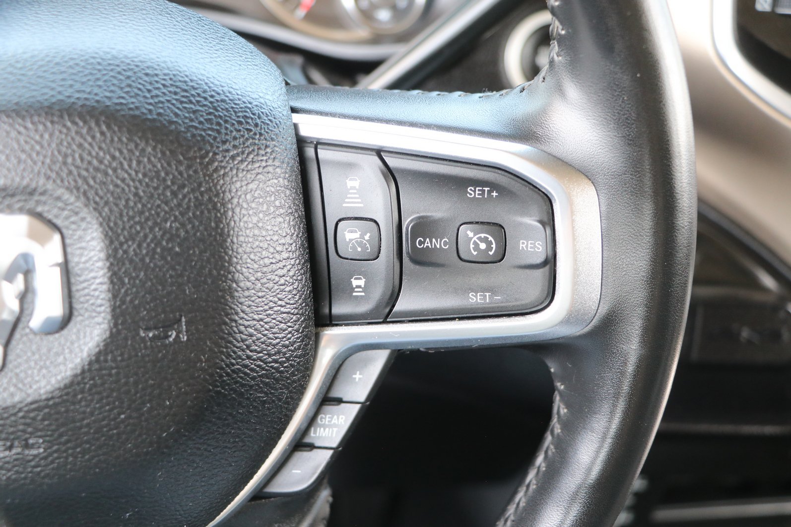 Used 2024 RAM 2500 Laramie w/ Safety Group AWD/4WD image 19