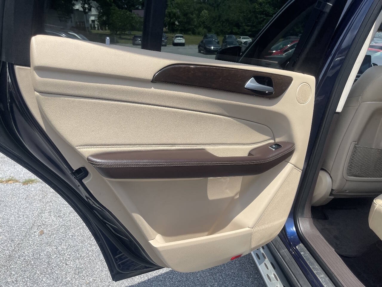Used 2017 Mercedes-Benz GLS 450 4MATIC image 24