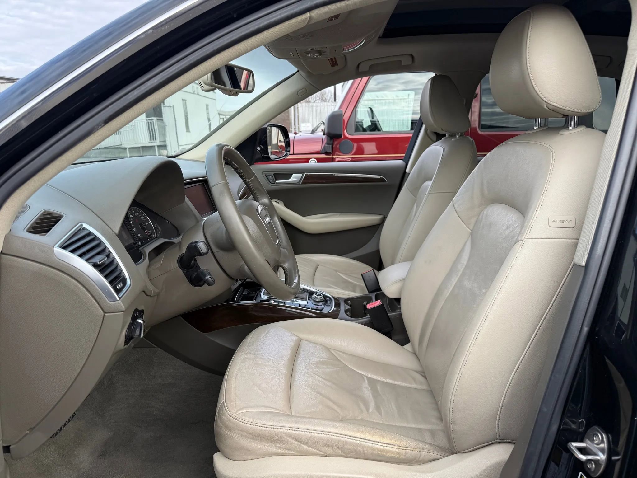 Used 2011 Audi Q5 2.0T Premium Plus image 2