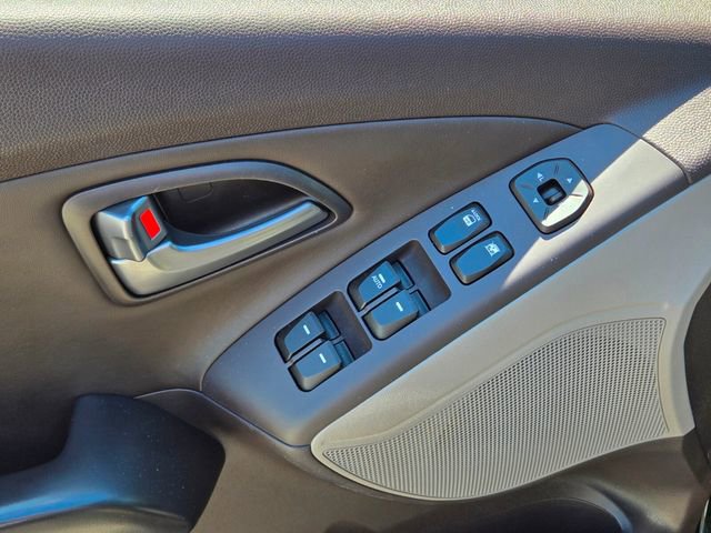 Used 2015 Hyundai Tucson SE AWD/4WD image 24