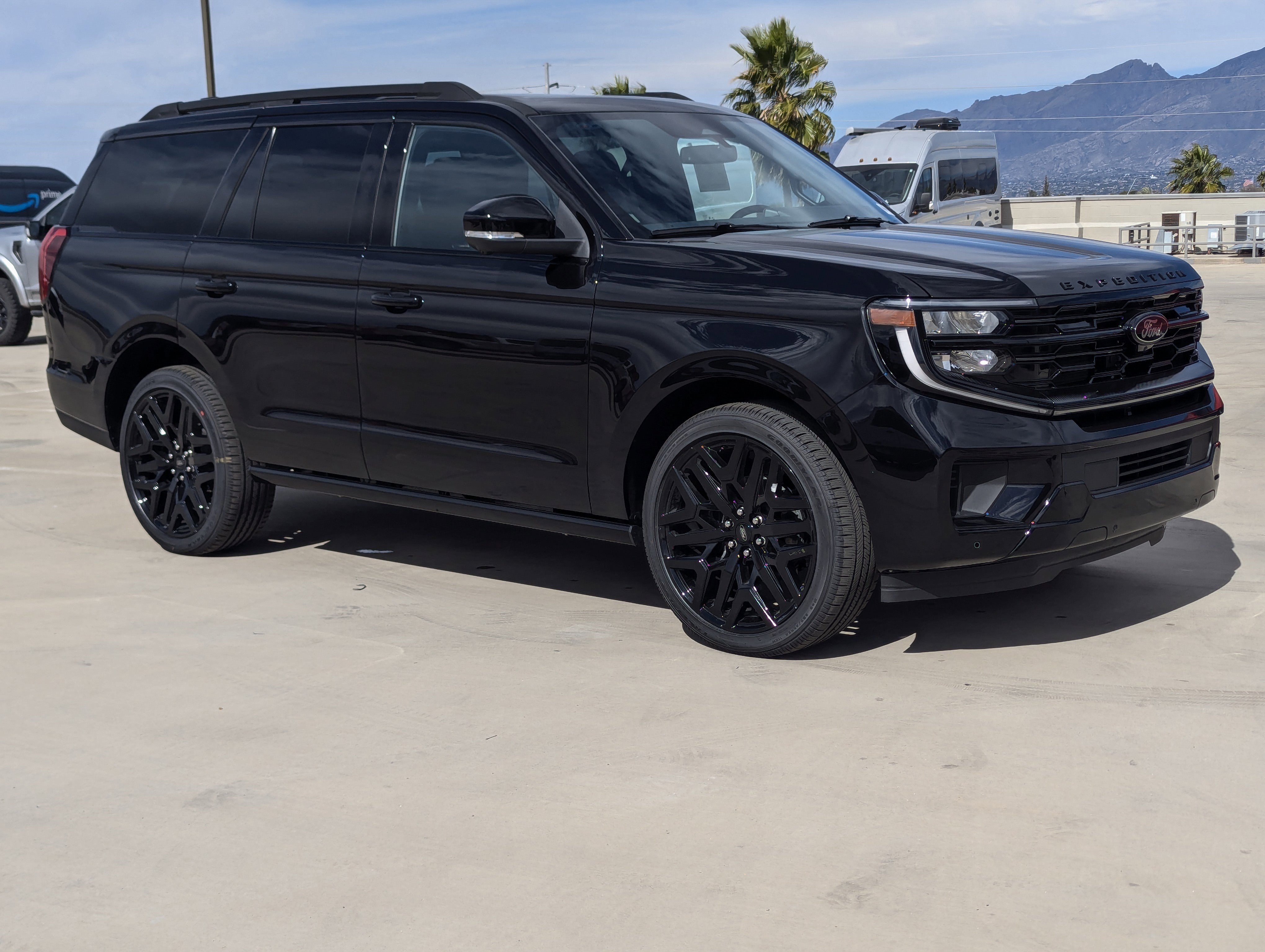 New 2026 Ford Expedition Platinum w/ Stealth Performance Package