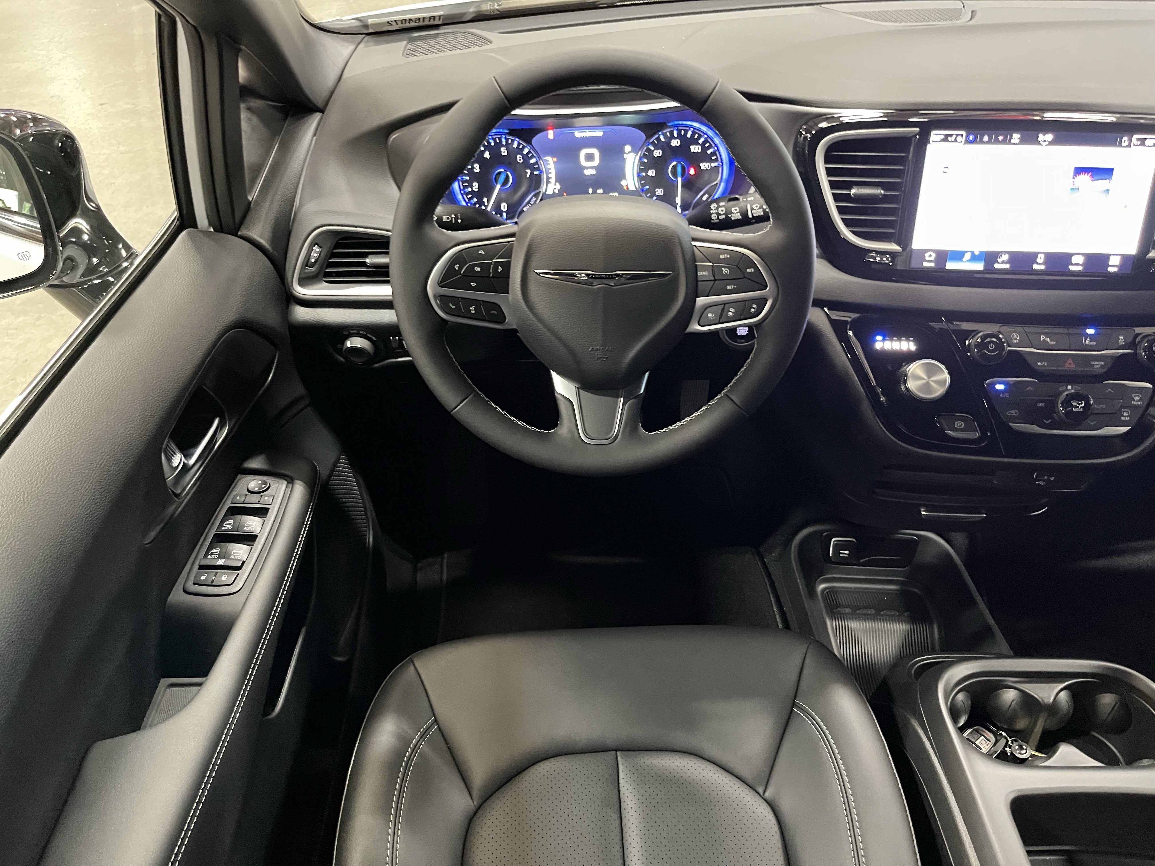 New 2026 Chrysler Voyager LX image 12