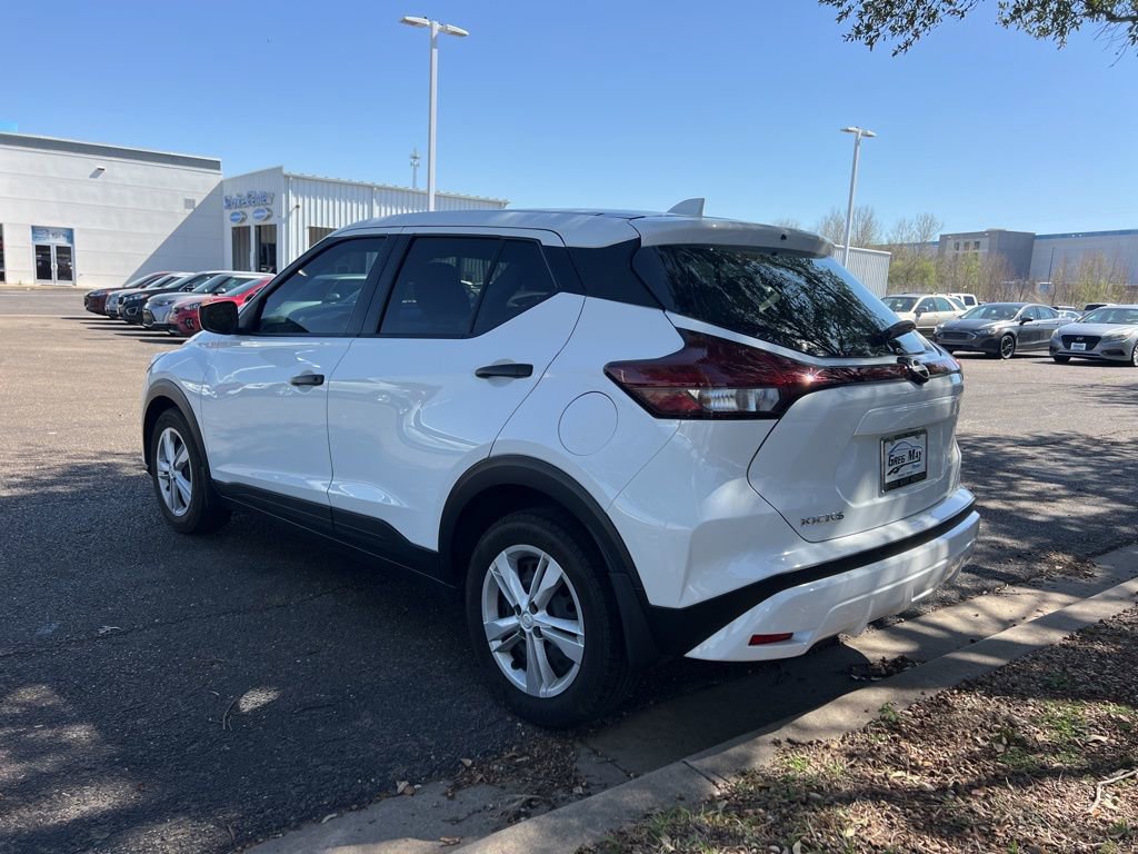 Used 2024 Nissan Kicks S image 5