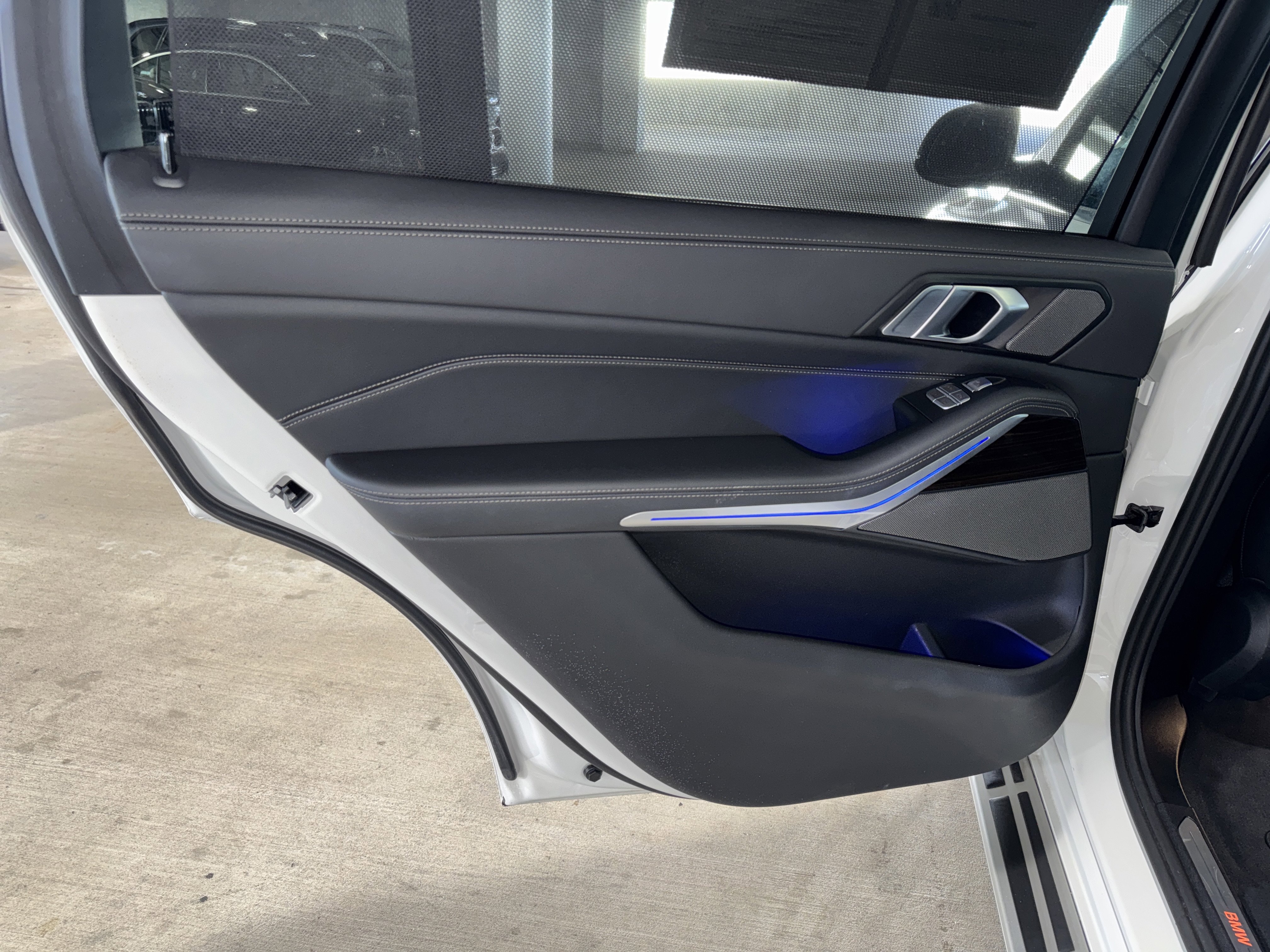 Certified 2024 BMW X7 xDrive40i image 17
