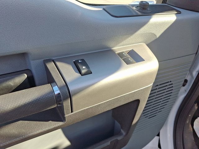 Used 2023 Ford F650 2WD Regular Cab Super Duty image 11