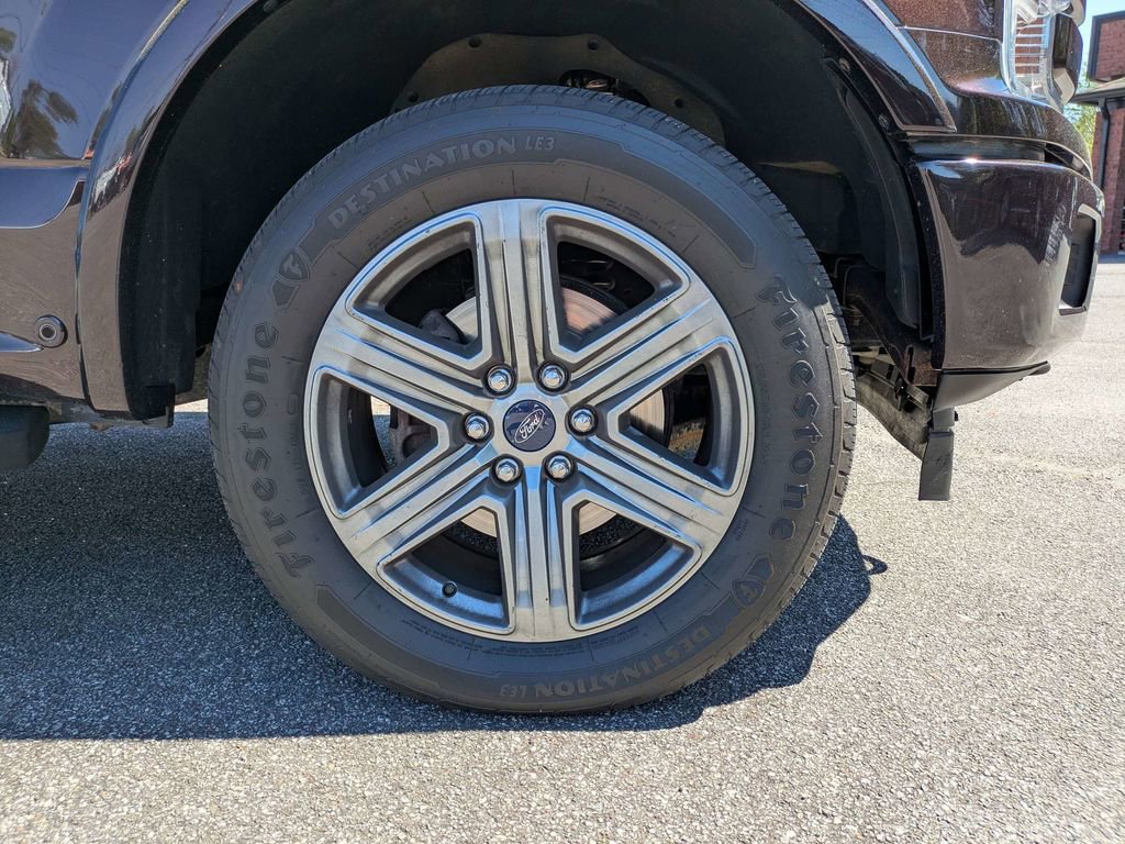 Used 2018 Ford F150 Lariat w/ Equipment Group 502A Luxury AWD/4WD image 12