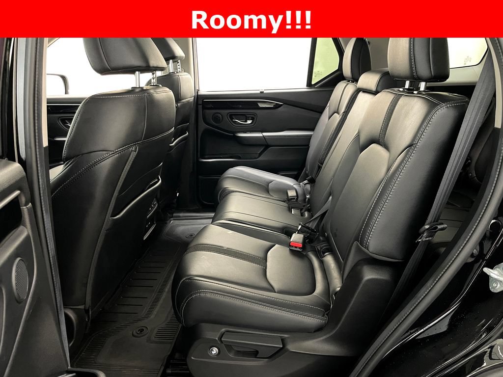 Used 2024 Honda Pilot Touring image 15