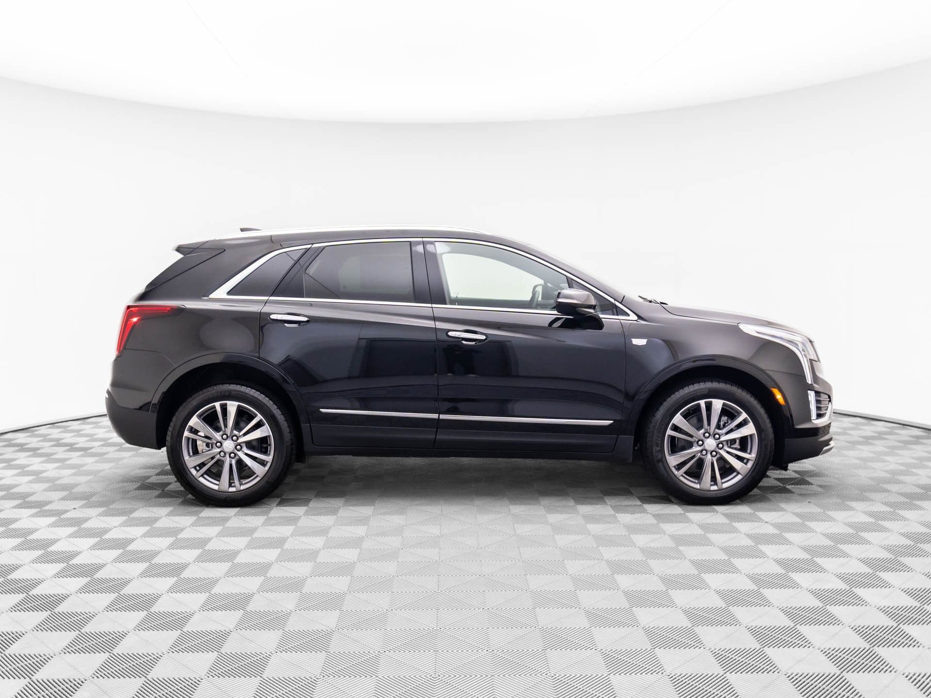 New 2025 Cadillac XT5 Premium Luxury image 9