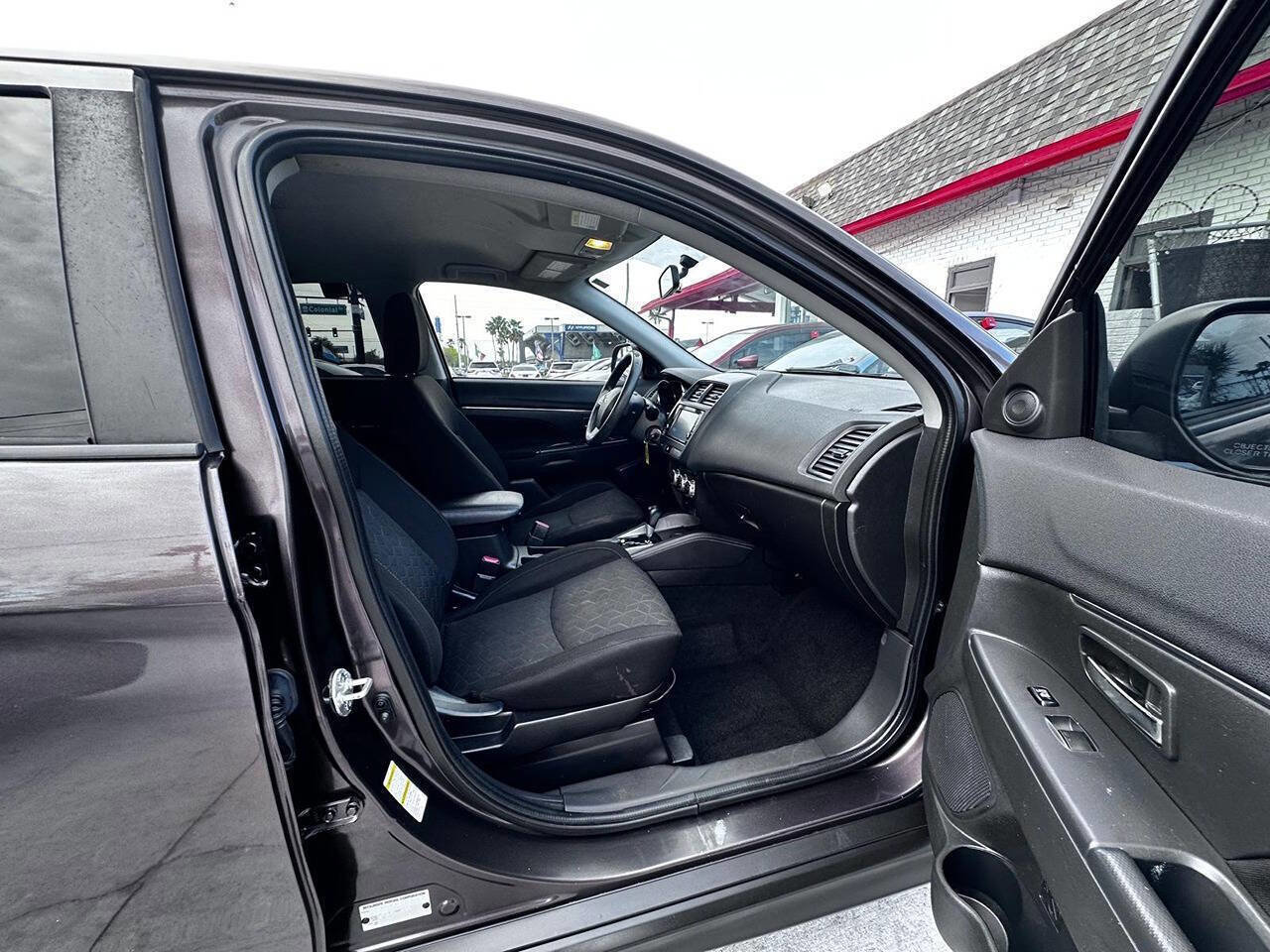 Used 2020 Mitsubishi Outlander Sport ES image 18