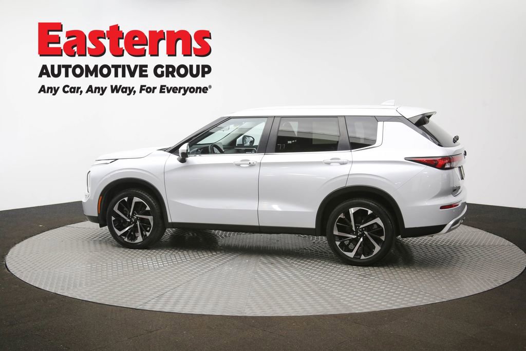 Used 2024 Mitsubishi Outlander SE image 62