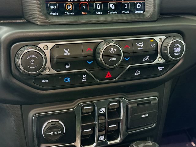 Used 2023 Jeep Wrangler Unlimited Sahara AWD/4WD image 16