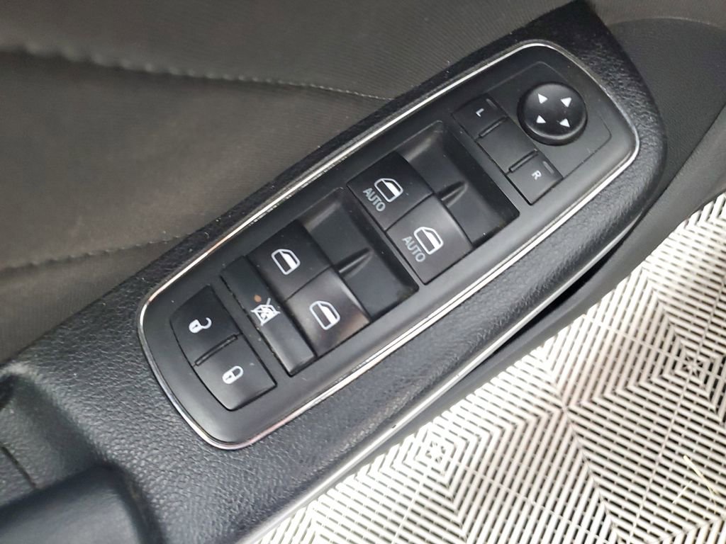 Used 2020 Dodge Charger Scat Pack image 27