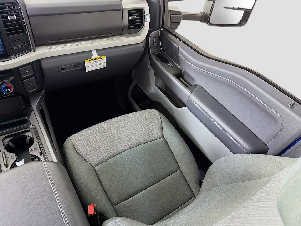 New 2026 Ford F250 XLT w/ XLT Premium Package image 25
