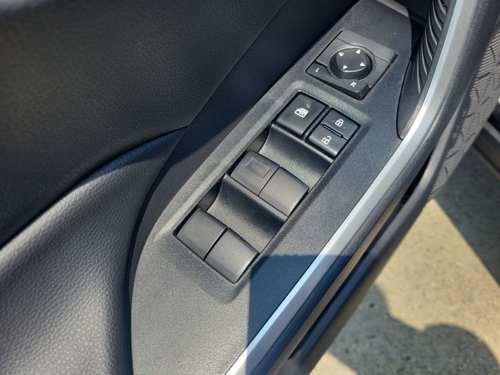 Used 2023 Toyota RAV4 LE FWD image 13