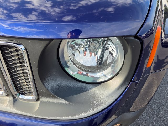 Used 2016 Jeep Renegade Latitude w/ Cold Weather Group AWD/4WD image 22