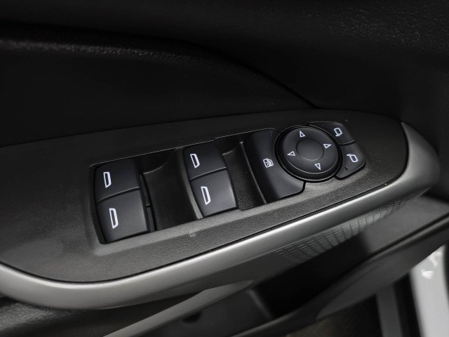 Used 2024 Chevrolet Trax RS w/ Driver Confidence Package FWD image 28