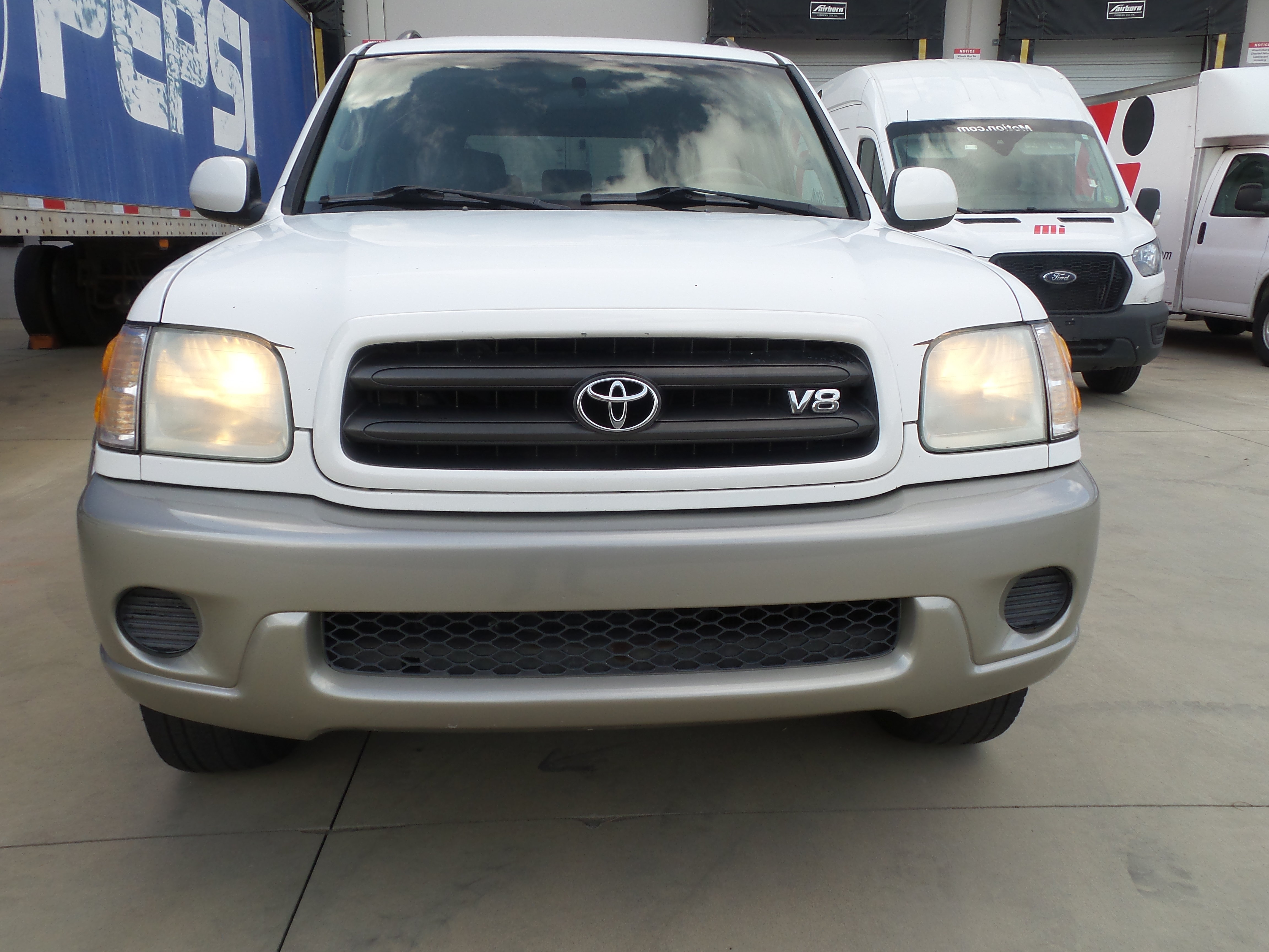Used 2001 Toyota Sequoia SR5 AWD/4WD image 8