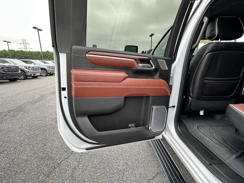 Certified 2024 GMC Sierra 3500 Denali Ultimate AWD/4WD image 28