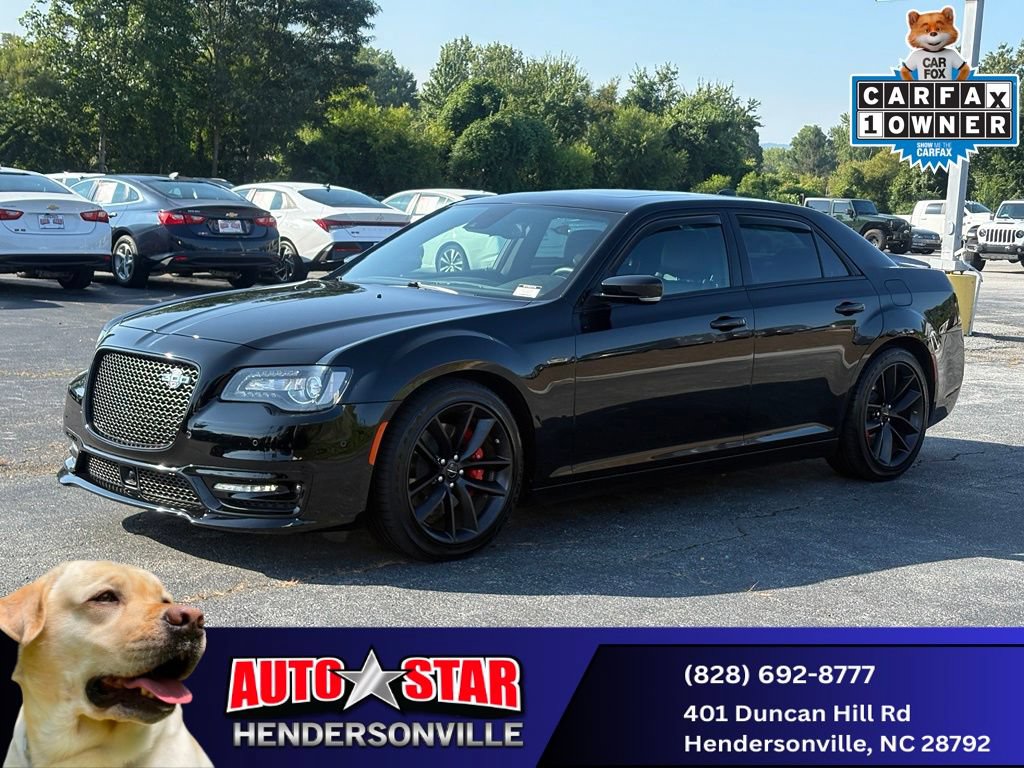 Used 2023 Chrysler 300 C RWD image 6