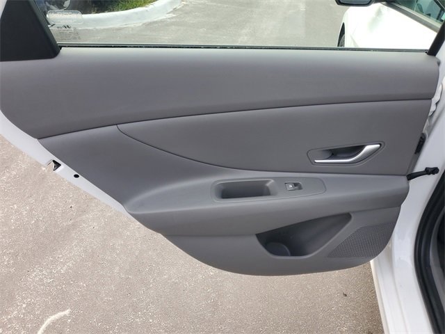 Used 2024 Hyundai Elantra SEL image 29