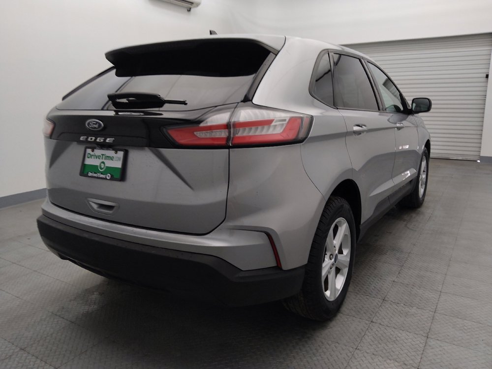 Used 2021 Ford Edge SE image 9