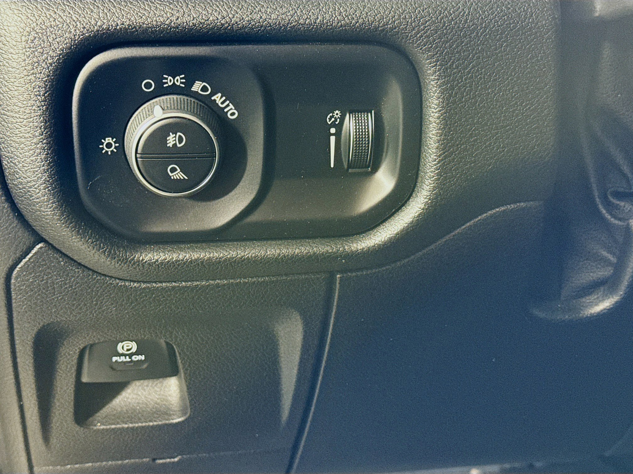Used 2021 RAM 1500 Big Horn image 10