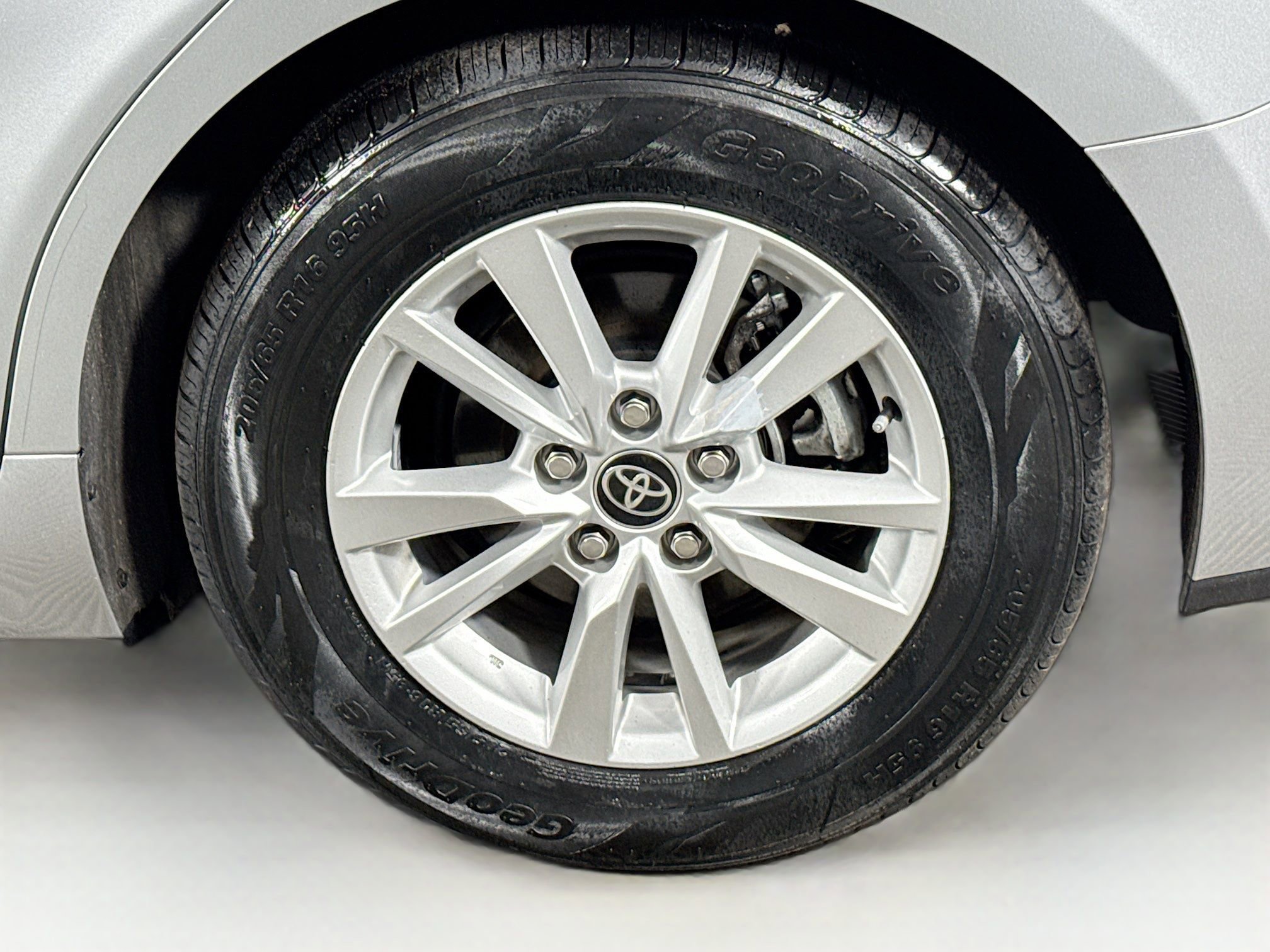 Certified 2025 Toyota Camry LE FWD image 9