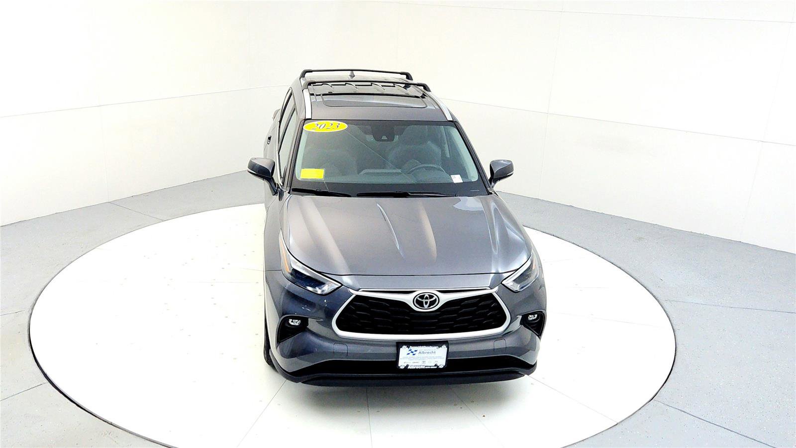 Certified 2023 Toyota Highlander XLE image 20