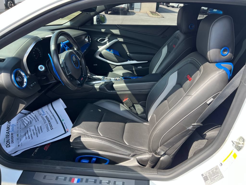 Used 2021 Chevrolet Camaro SS RWD image 13