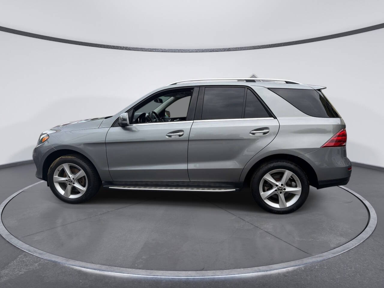 Used 2016 Mercedes-Benz GLE 350 4MATIC image 2