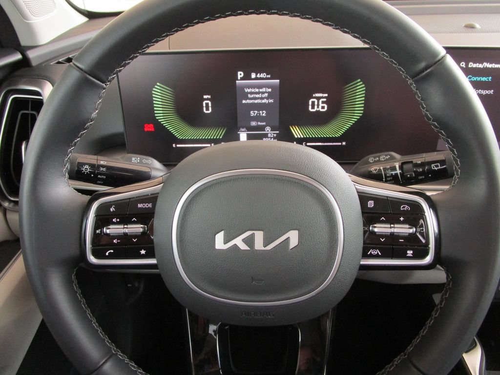 Used 2025 Kia Sorento S w/ Panoramic Sunroof Package FWD image 32