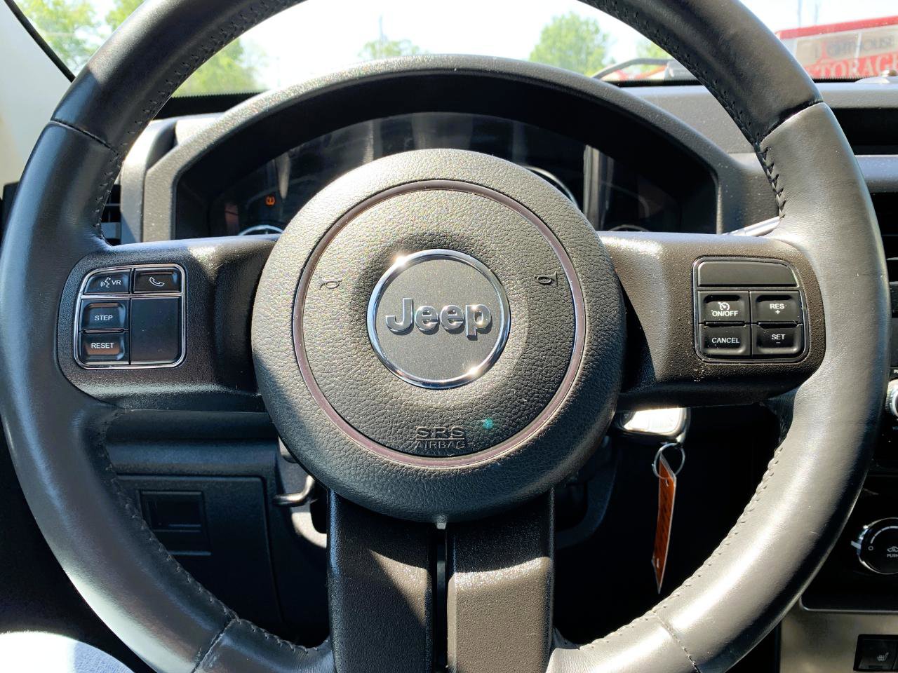 Used 2012 Jeep Liberty Sport AWD/4WD image 19