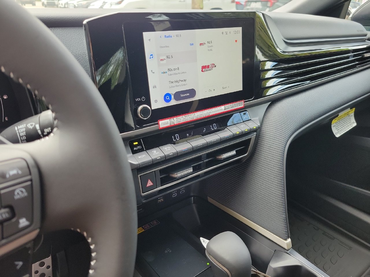 Used 2026 Toyota Camry SE w/ Convenience Package FWD image 24