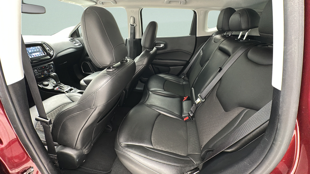 Used 2021 Jeep Compass Latitude AWD/4WD image 9