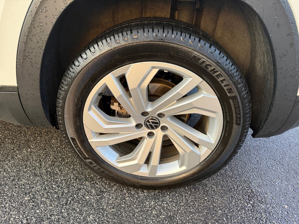 Used 2021 Volkswagen Atlas Cross Sport SEL image 26