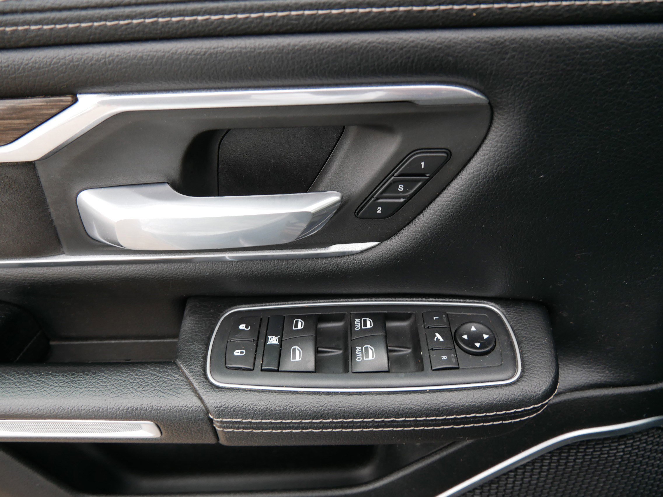 Used 2020 RAM 1500 Laramie image 20