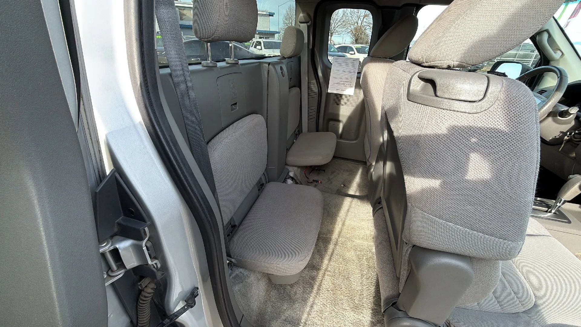 Used 2013 Nissan Frontier S image 11