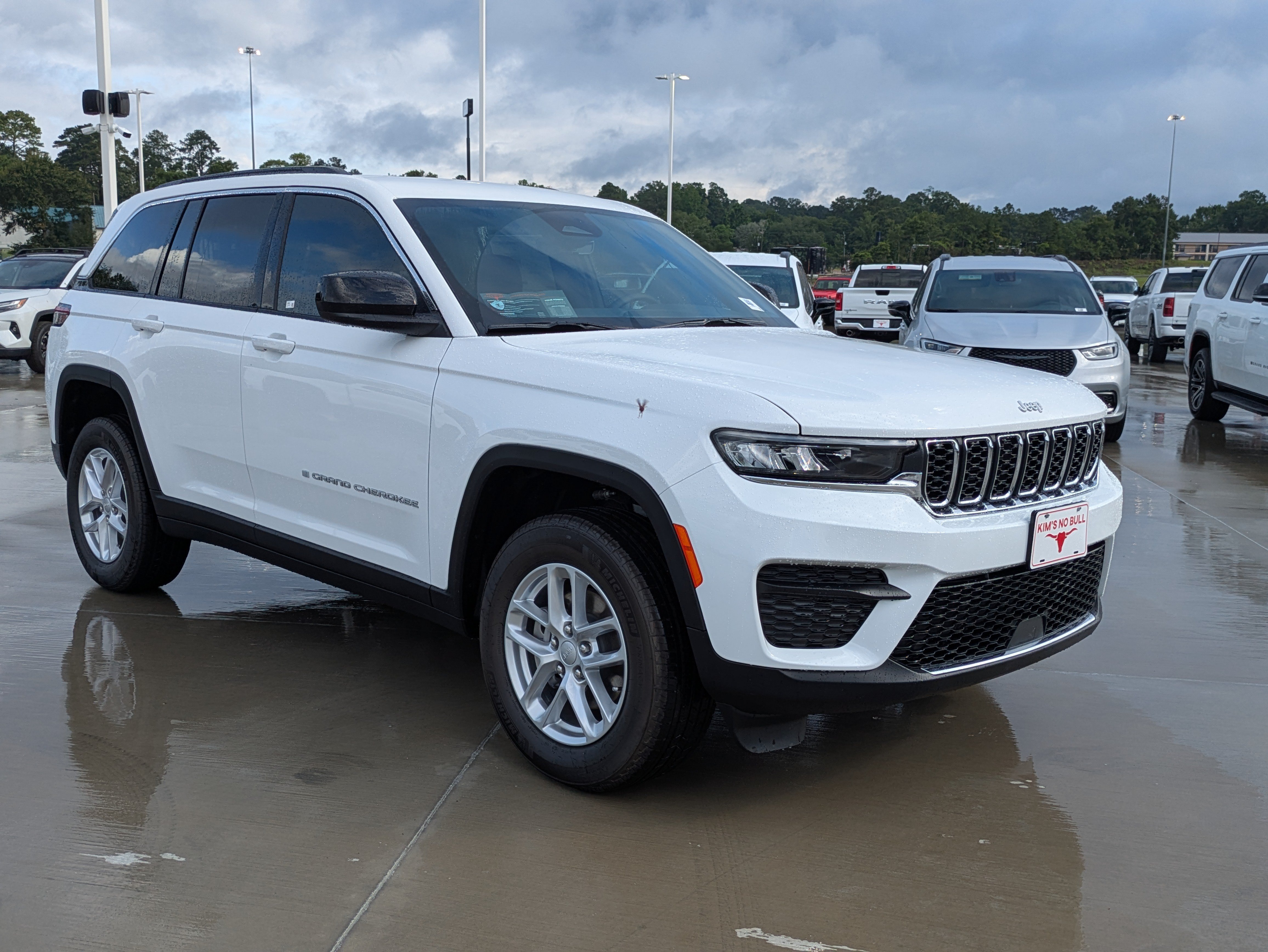 New 2026 Jeep Grand Cherokee Laredo RWD image 7