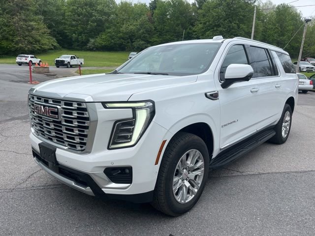 Used 2025 GMC Yukon XL Denali AWD/4WD image 10