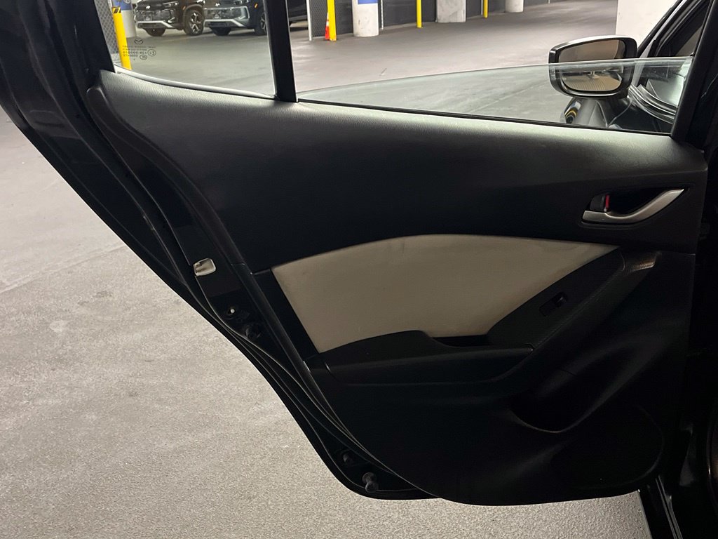 Used 2014 MAZDA MAZDA3 i Touring FWD image 18